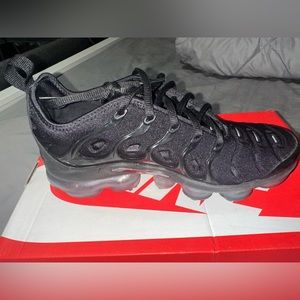 Woman Nike VaporMax, Black, running shoes